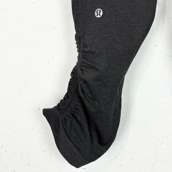 Lululemon Womens In The Flow Crop Heathered Gray Seamless Lightweight Size 4 - Picture 7 of 7